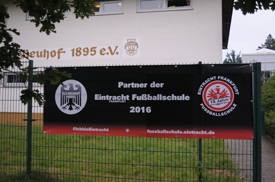 Eintracht Frankfurt Fußballschule und SV Neuhof