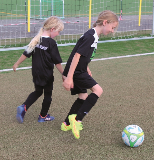 Der SV Neuhof will auch fußballbegeisterten Mädchen die Möglichkeit bieten, in einer reinen Mädchen-Mannschaft zu trainieren und zu spielen.