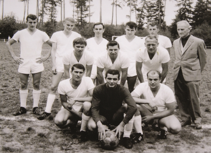 SVN im Jahre 1966 vor einem Spiel in Orlen